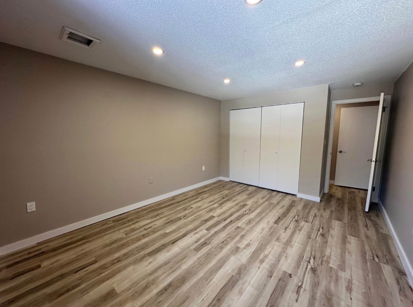 Building Photo - 47 Avonwood Rd