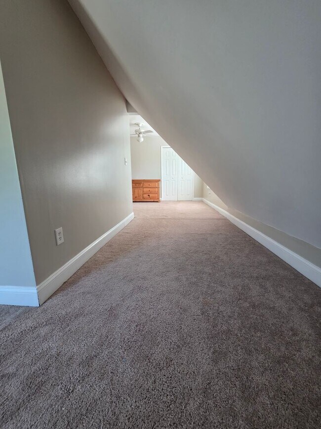 Building Photo - 177 Mill House Ln