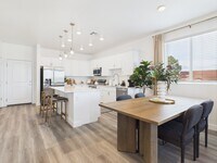 Building Photo - Desert Heights at Green Valley