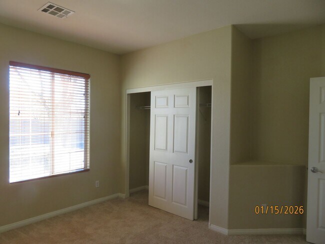 Building Photo - Very Nice One-Story Home