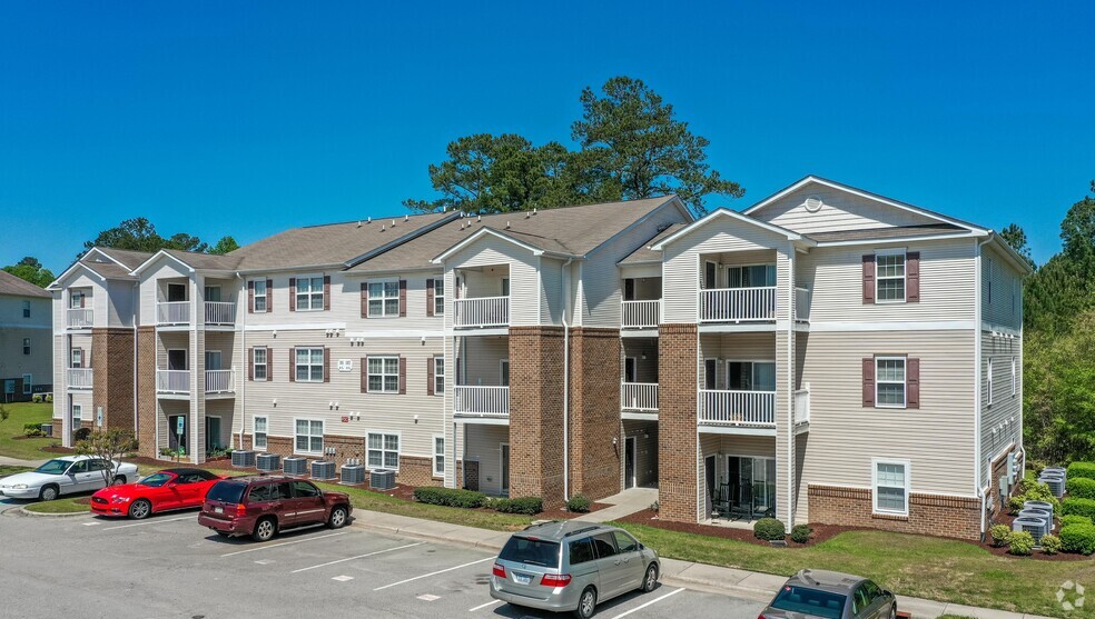 Primary Photo - Autumn View Apartments