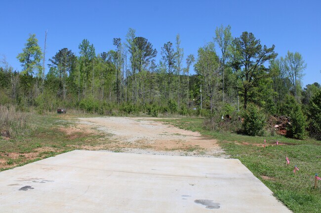 Building Photo - 818 W Grantville Rd