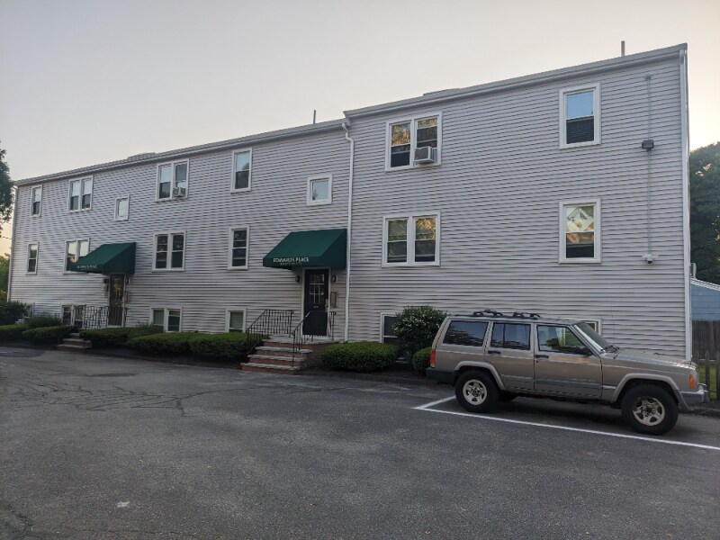 Building Photo - 5 Edwards St