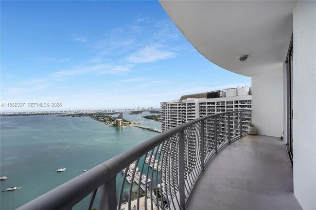 Building Photo - 1750 N Bayshore Dr