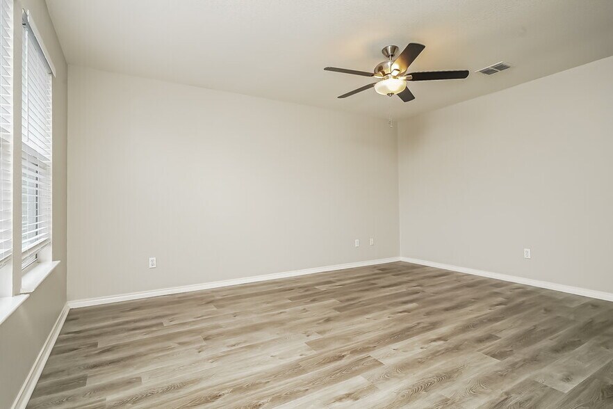 Building Photo - 2232 Southway