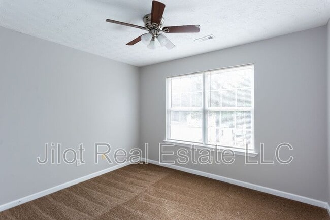 Building Photo - 218 Matthew Ln