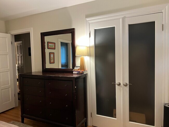 Building Photo - 2209 E Floyd Pl