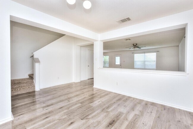 Building Photo - 233 Brandons Way