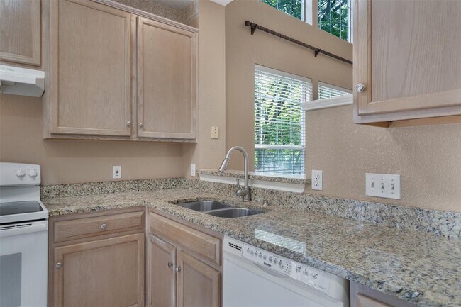 Building Photo - 16303 Ascent Cove