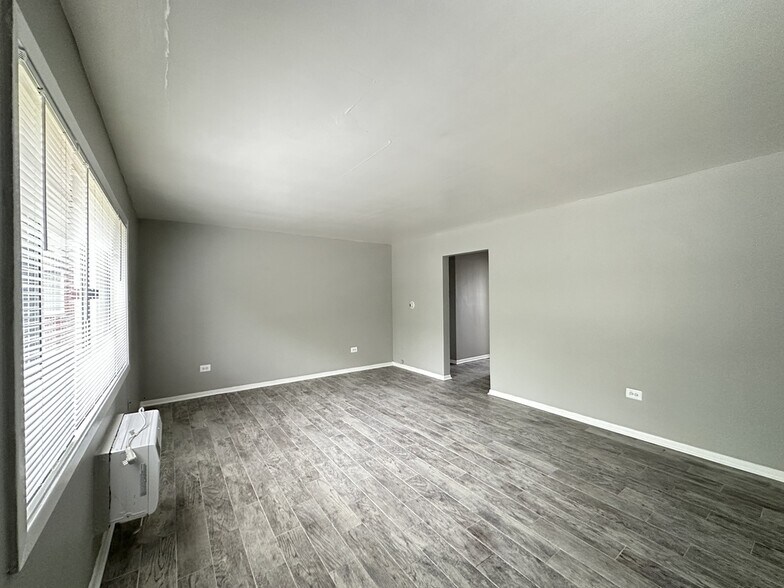 Building Photo - 1314 Carol St