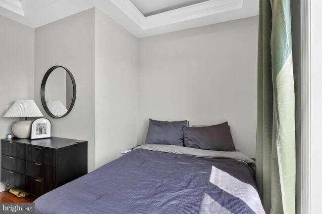 Building Photo - 2216 Almond St