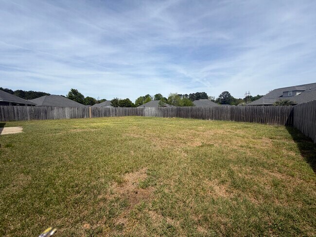 Building Photo - 2850 Foxcroft Cir