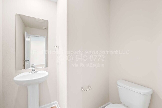 Building Photo - 1621 Nia Rd