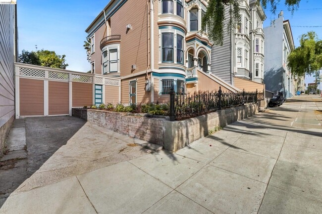 Building Photo - 415 Fillmore St