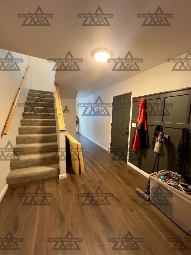 Building Photo - 3BR/2BA North Pole Home with Office & 2-Car Garage