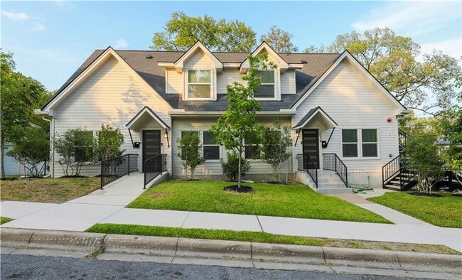 Primary Photo - 8 Bedrooms 8 Baths Pre-leasing Now for 202...