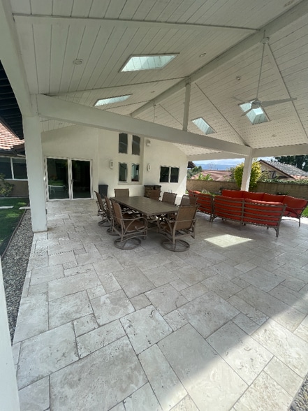Building Photo - 5425 Brentwood Pl