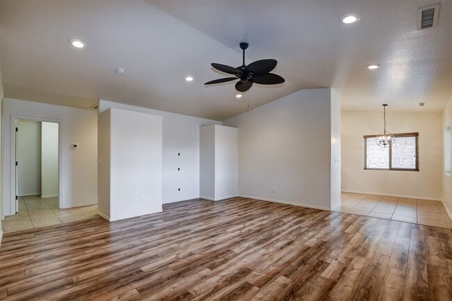 Building Photo - 3 bedroom 2 bathroom ranch style home in Chino Valley with RV parking