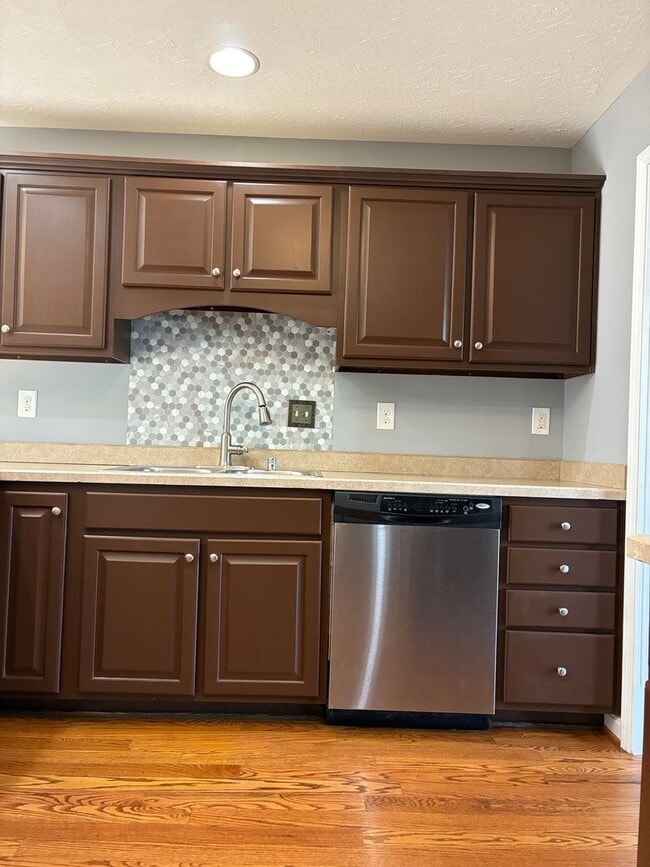 Building Photo - **ELIZABETHTOWN INDEPENDENT SCHOOL DISTRICT**