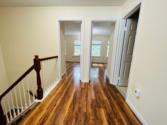 Upstair Hallway - 25 Balboa Ln