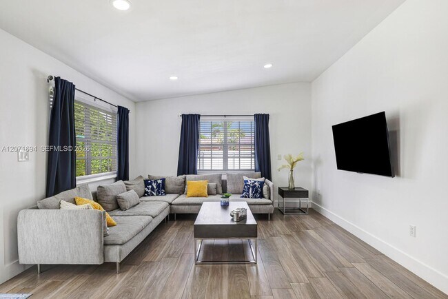 Building Photo - 13835 SW 23rd Terrace