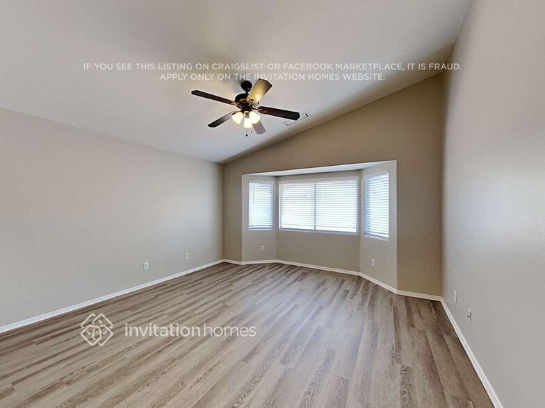 Building Photo - 10802 W Rio Vista Ln