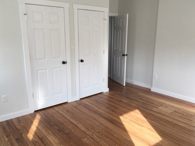 Building Photo - Lovely 5BD/2.5BA Twin in Downingtown Borough!