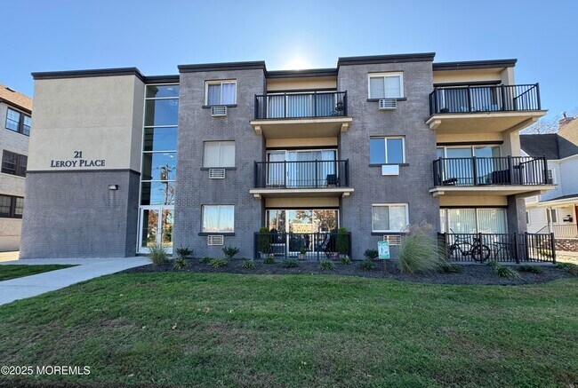 Primary Photo - 21 Leroy Pl