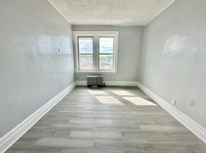 Building Photo - 94 Fairmount Terrace