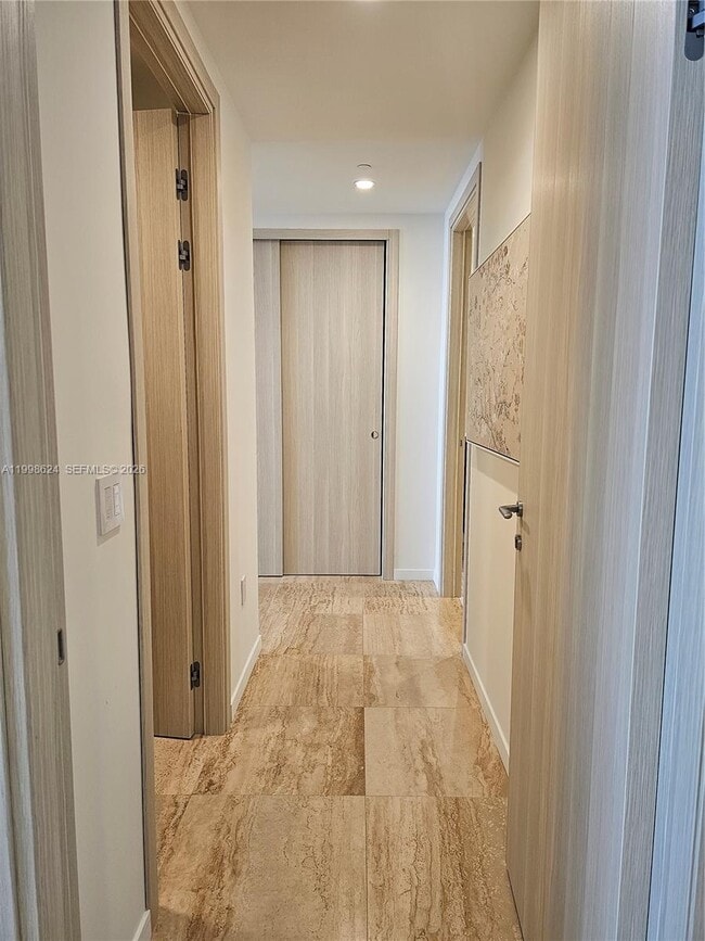 Building Photo - 1000 Brickell Plaza