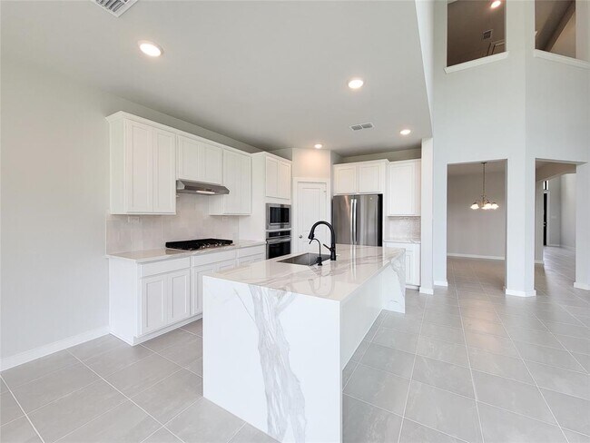 Building Photo - 18206 Summerland Lk Wy