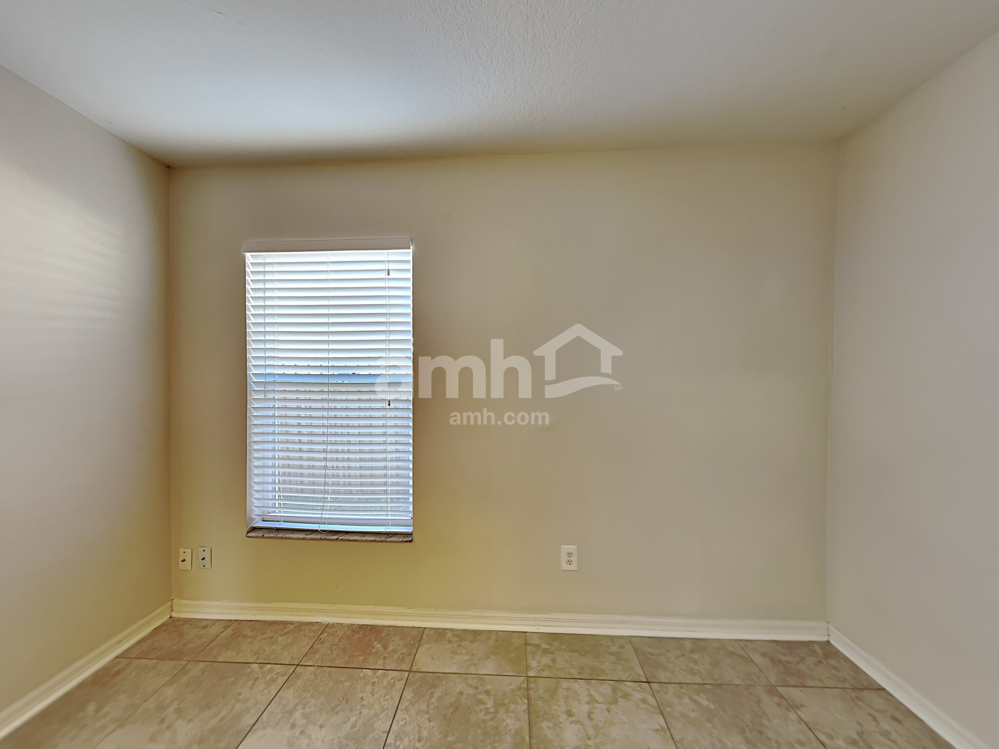 Building Photo - 6803 Summer Cove Dr