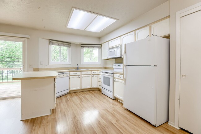 Building Photo - Adorable home in Heart of Papillion