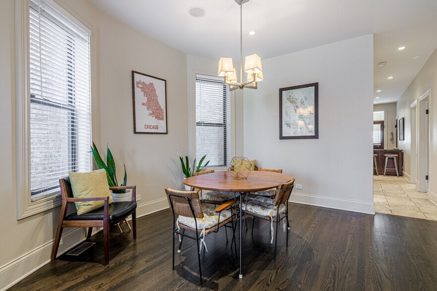 Building Photo - 2947 W Logan Blvd