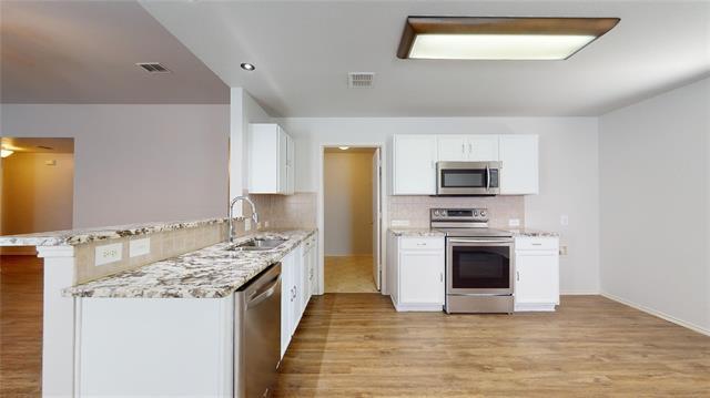 Building Photo - 2015 Gardenia Dr