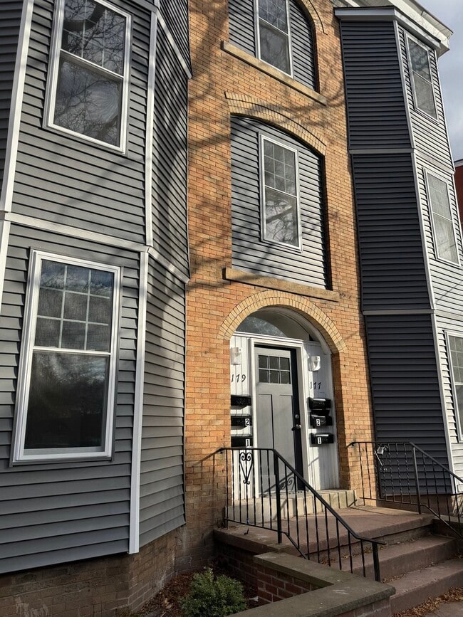 Primary Photo - 177 Chestnut St