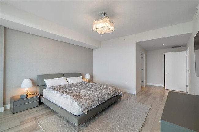 Building Photo - 2200 N Ocean Blvd