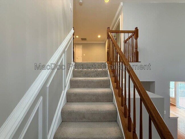 Building Photo - 1404 Graham Dr