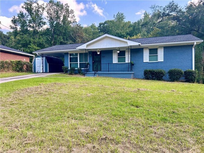 Building Photo - 667 Tara Cir SE