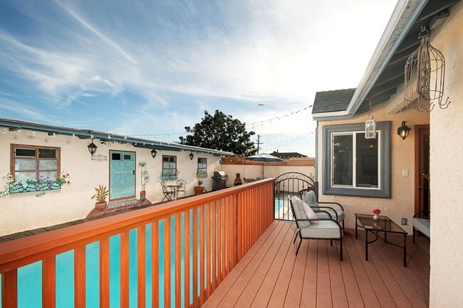 Building Photo - 1921 Rowan St