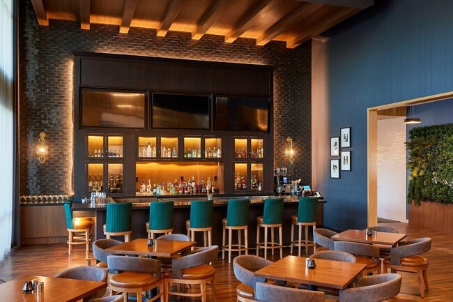 Building Photo - 74300 Country Club Dr