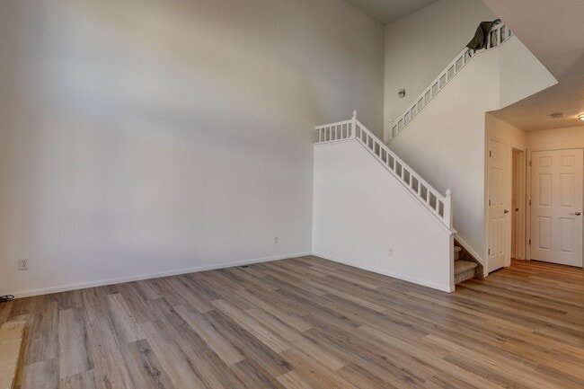 Building Photo - 561 W 114th Pl