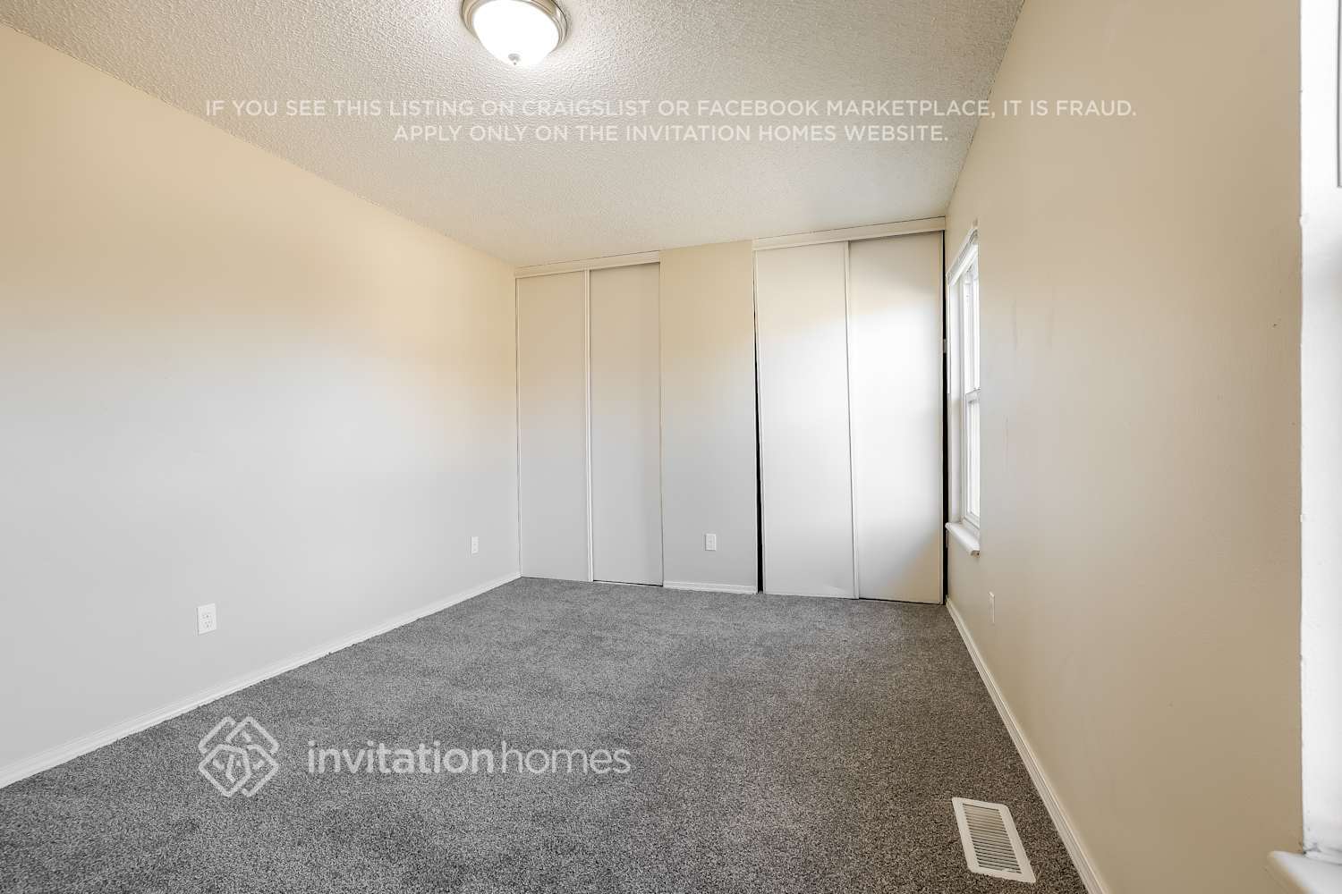 Building Photo - 2690 Ridge Dr