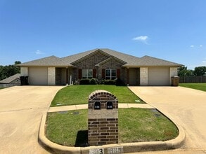 Building Photo - 309 Princess Place