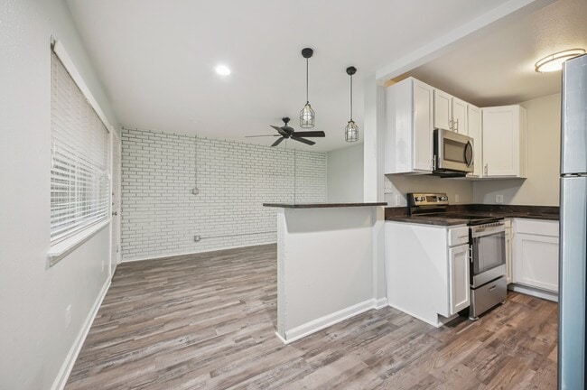 Available now! - Links on Gaston