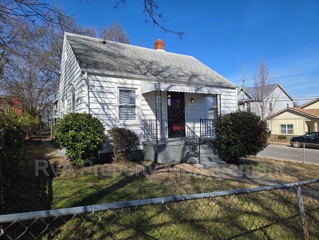 Building Photo - 1601 Albany Ave