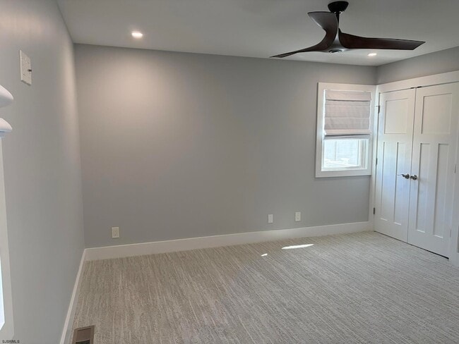 Building Photo - 437 Berkshire Dr