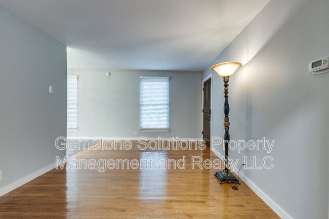 Building Photo - 1011 Murfreesboro Rd