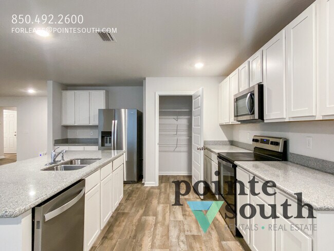 Building Photo - 5554 Guinevere Ln