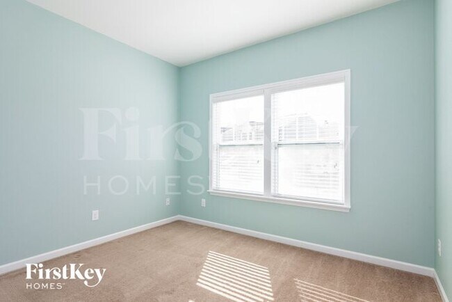 Building Photo - 129 Collenton Ln